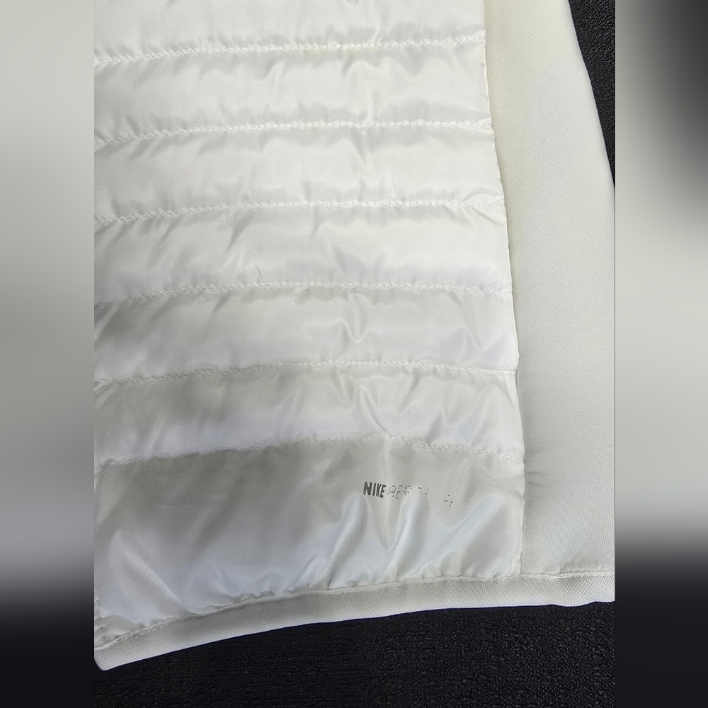 Nike Golf  Women's White Puffer Jacket - Picture 15 of 16